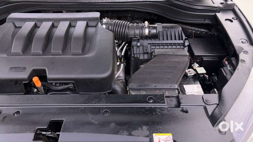 Mahindra Xuv700 2.0 Ax 7 Petrol At Luxury Pack Str, 2025, Petrol