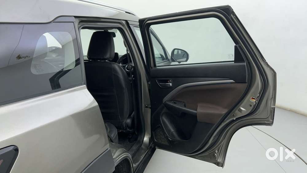 Maruti Suzuki Brezza 1.5 Zxi At Smart Hybrid Dual Tone, 2022, Petrol