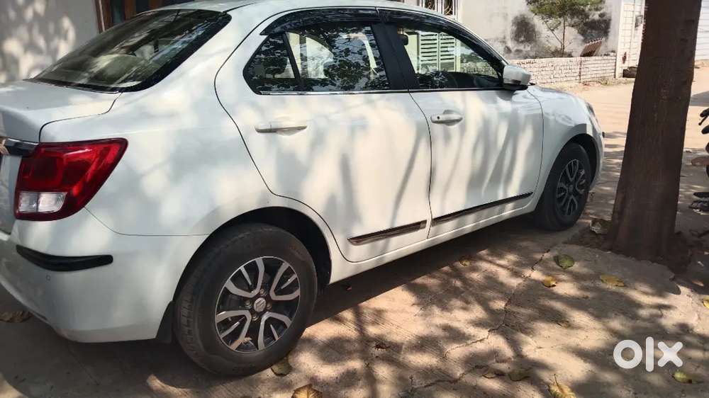 Maruti Suzuki Dzire 2021 Petrol 32300 Km Driven