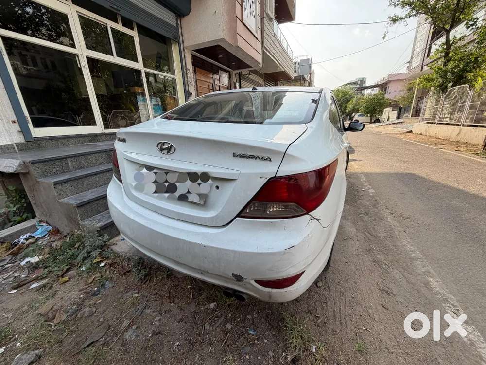 Hyundai Verna 2013 Diesel 180000 Km Driven