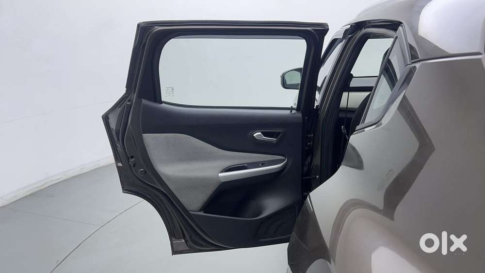 Nissan Magnite Xv Turbo, 2022, Petrol