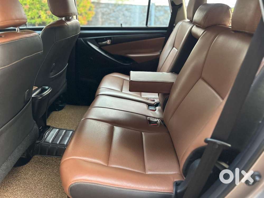 Toyota Innova Crysta 2.8 Gx At 8s, 2019, Diesel