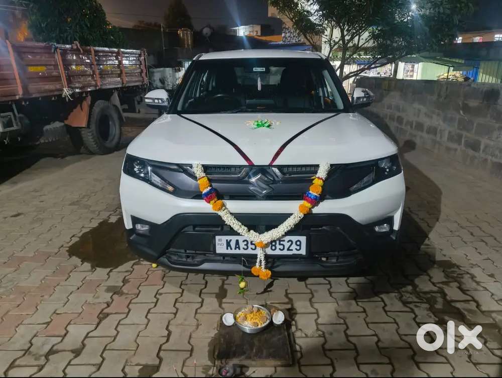 Maruti Suzuki Brezza Vxi 2024