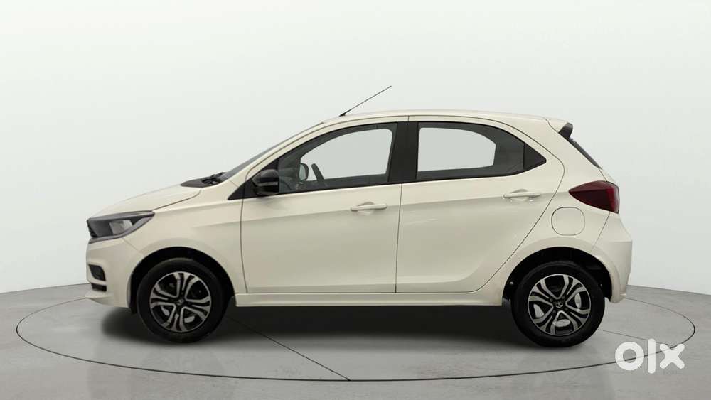 Tata Tiago 1.05 Revotorq Xt, 2023, Petrol
