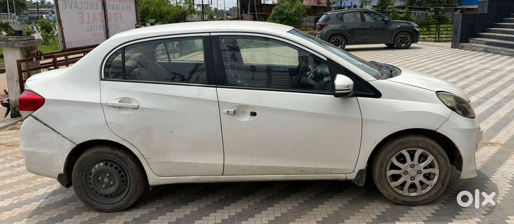 Honda Amaze Petrol 2015