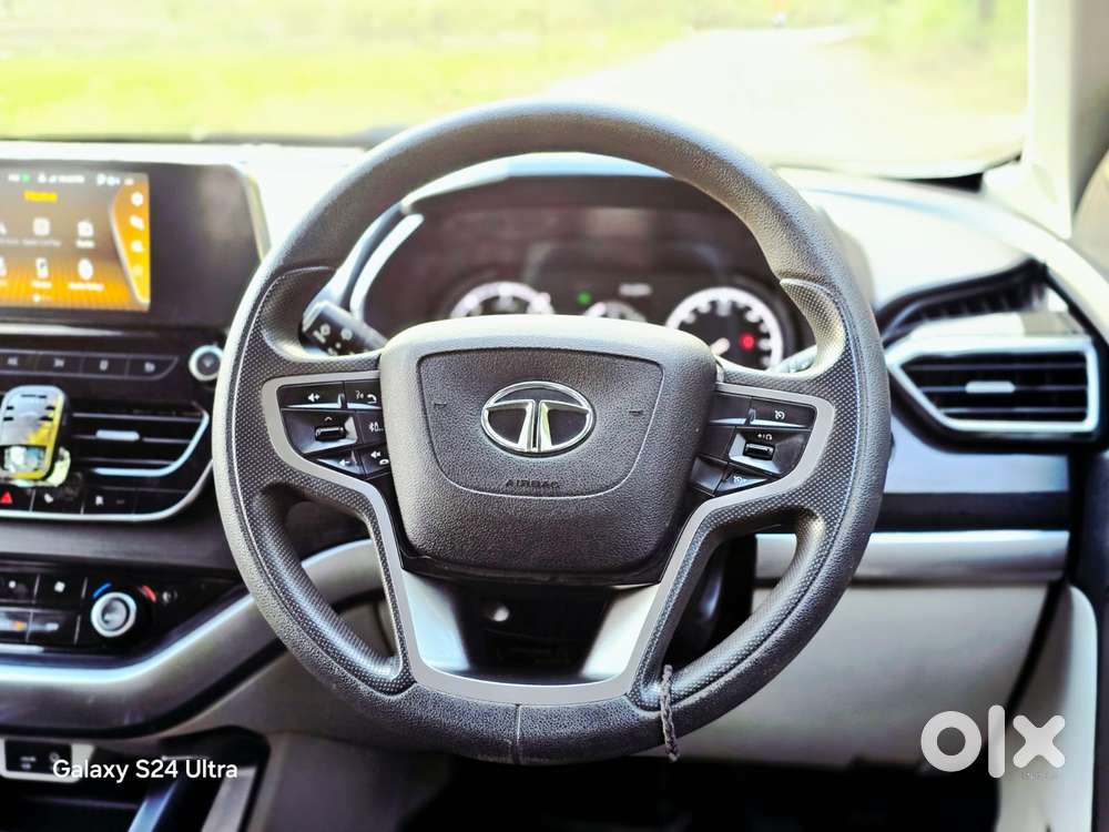 Tata Safari Pure, 2022, Diesel