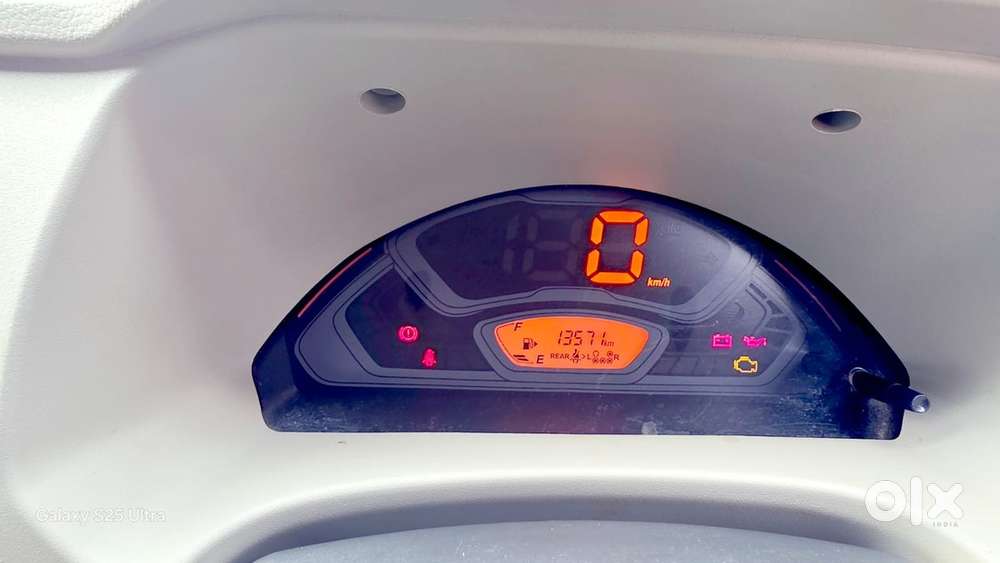 Maruti Eeco Petrol 2015