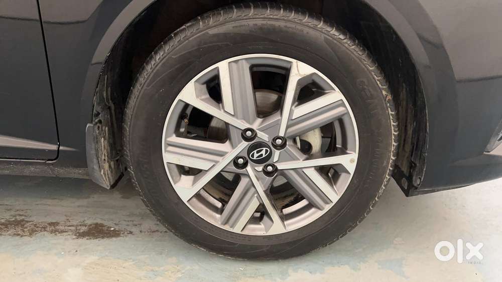 Hyundai Verna 1.5 Sx (o) Petrol Mt, 2023, Petrol