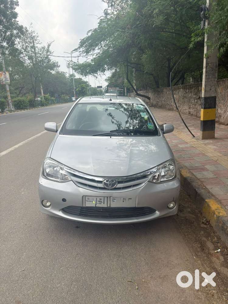 Toyota Etios Petrol Manual 2011 Km Driven 104000