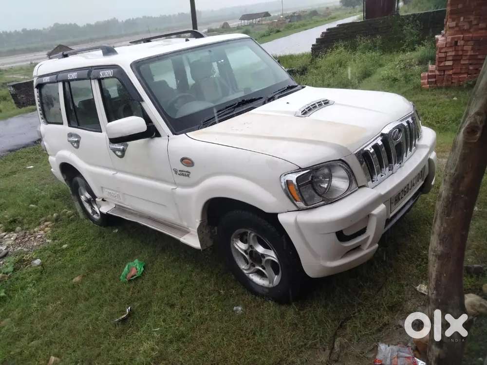 Mahindra Scorpio 2011 पेट्रोल मैन्युअल