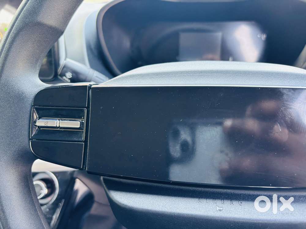 Tata Nexon Pure (s) 1.2 Petrol 6amt, 2025, Petrol