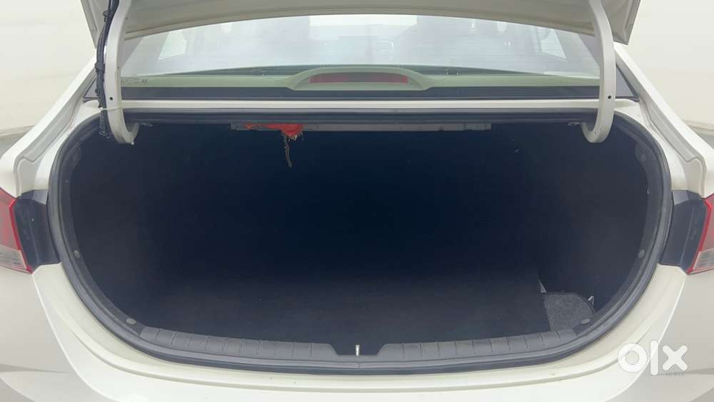 Hyundai Verna 1.5 Sx Diesel At, 2022, Diesel