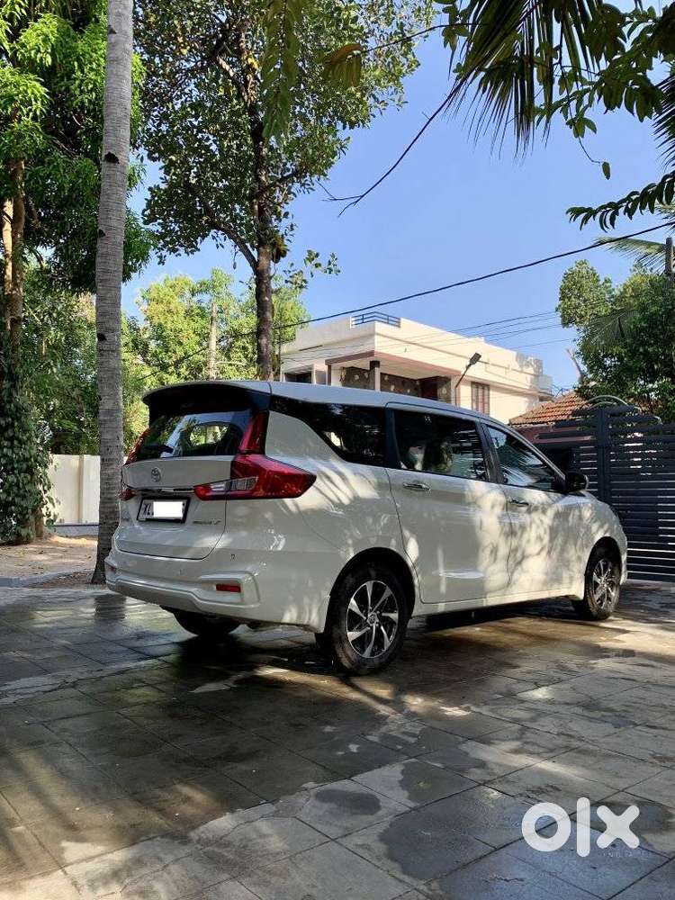 Toyota Rumion V Mt, 2025, Petrol