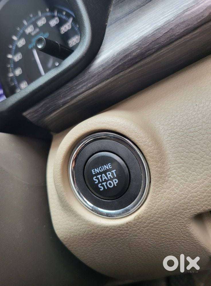 Maruti Suzuki Ertiga 1.5 Zxi Plus Shvs, 2022, Petrol