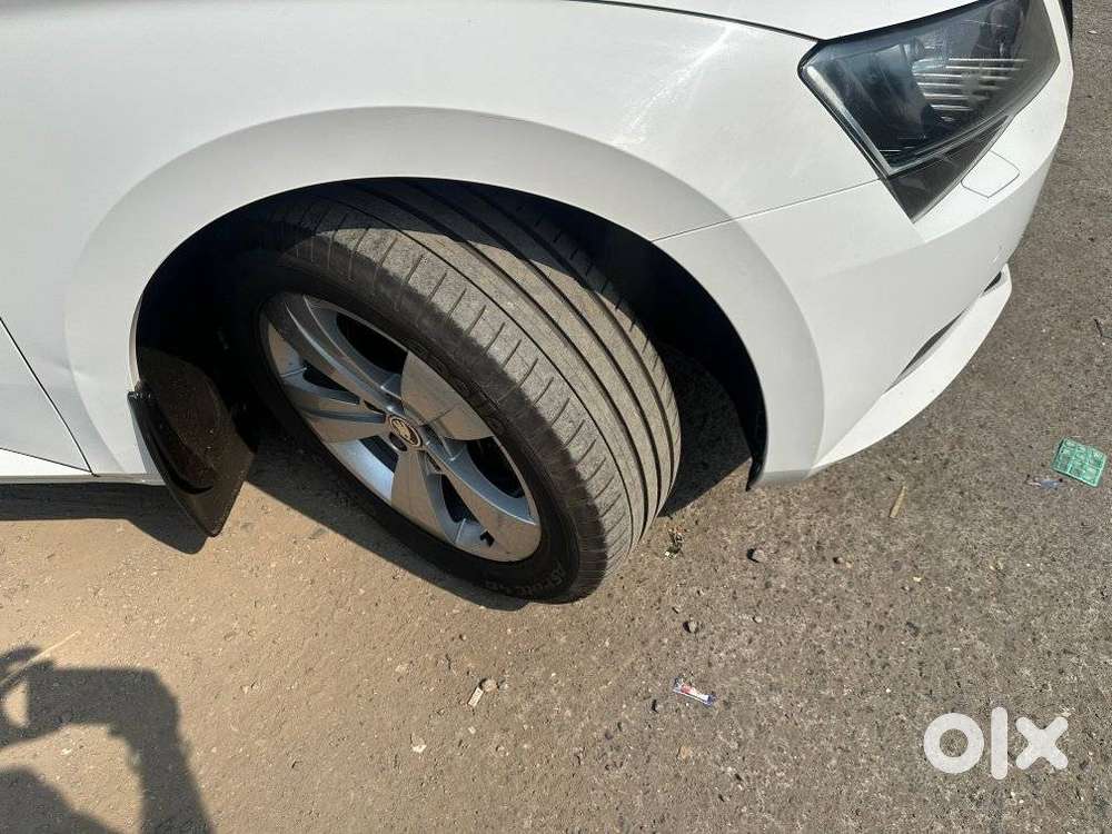Skoda Superb Style 1.8, 2019, Petrol