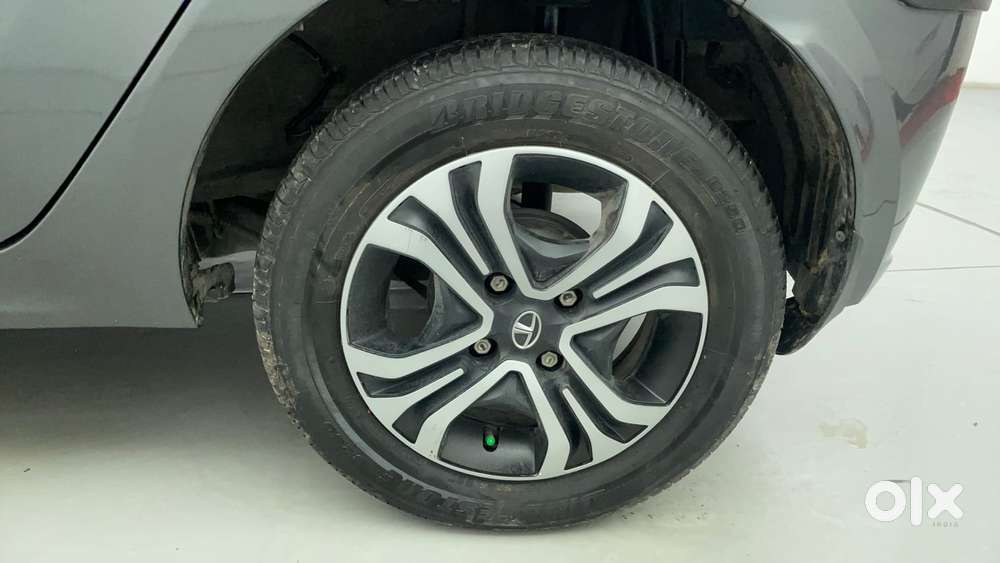 Tata Tiago 1.2 Revotron Xt Option, 2022, Petrol