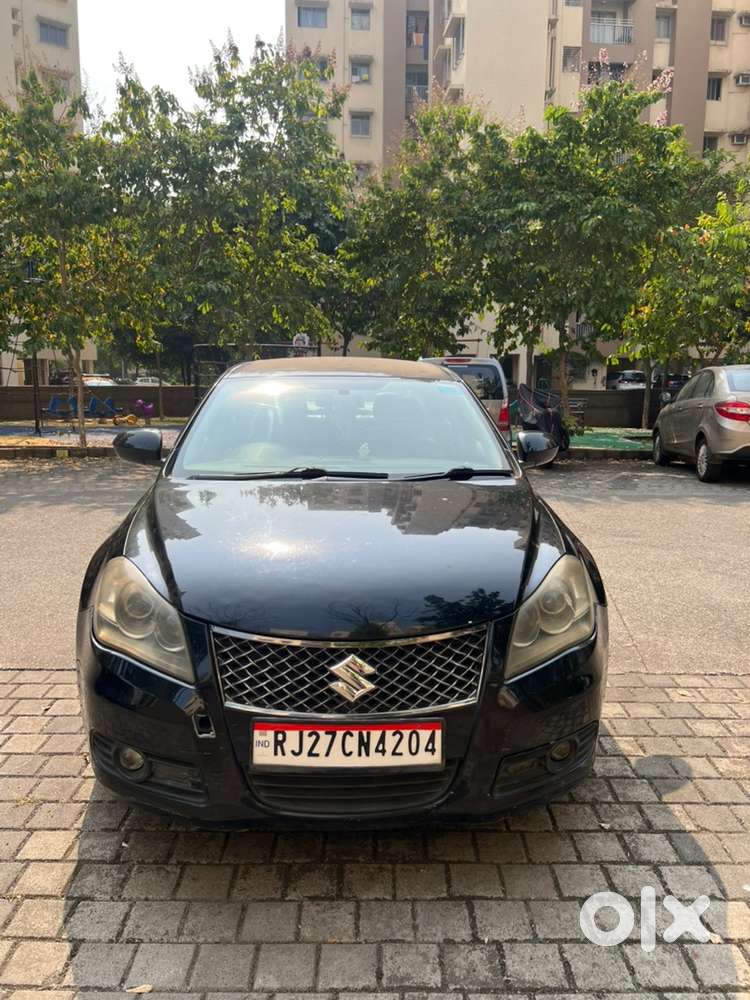 Maruti Suzuki Kizashi Petrol 2013