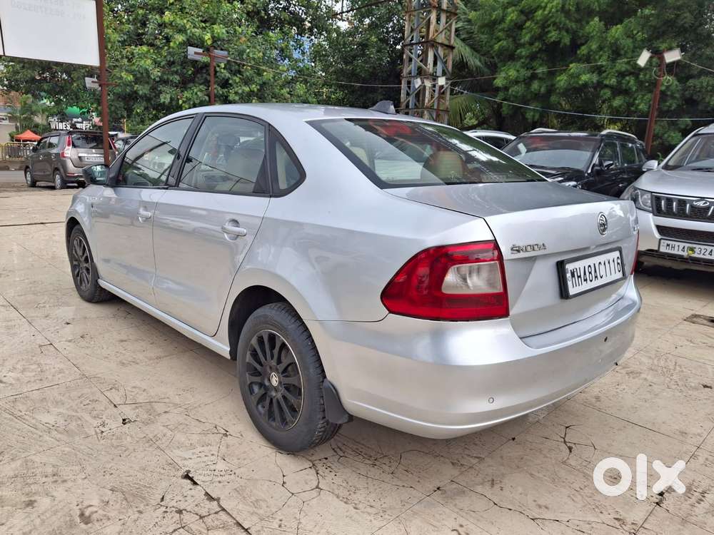 Skoda Rapid [ ] 1.5 Style Plus Tdi At, 2015, Diesel