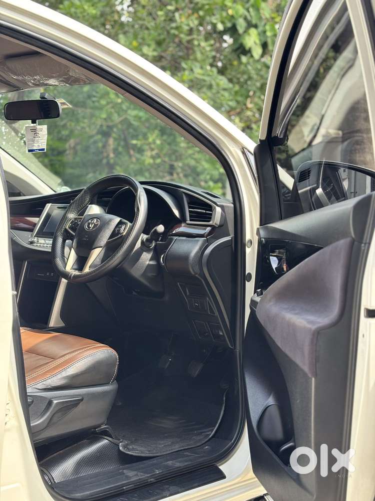 Toyota Innova Crysta 2.4 V 8 Str, 2018, Diesel