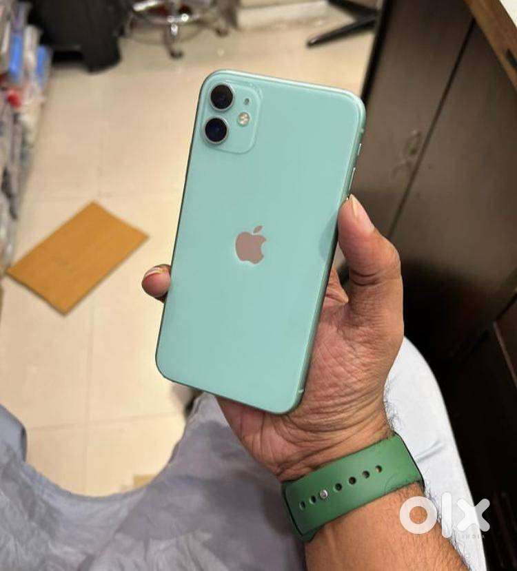 iphone 11 available with all accessories - Mobile Phones - 1722712101
