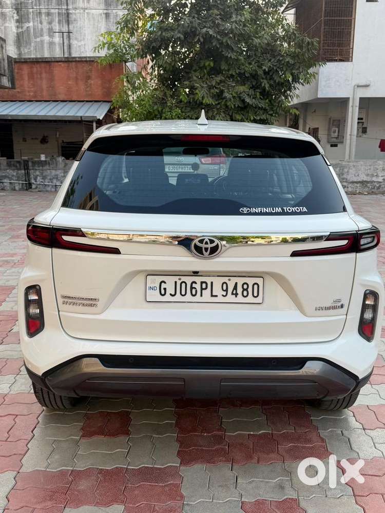 Toyota Urban Cruiser Hyryder 2023 Petrol Well Maintained