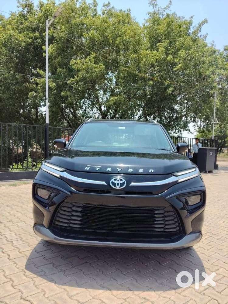 Toyota Urban Cruiser Hyryder, 2024, Petrol