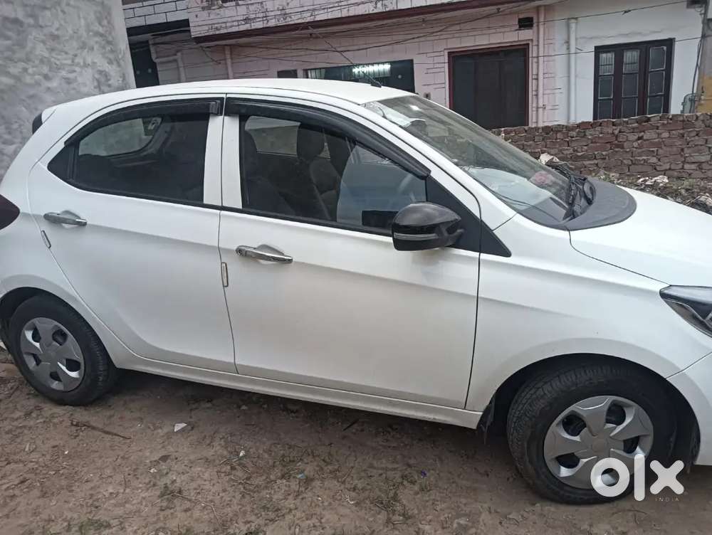 Tata Tiago 2025 Petrol Well Maintained