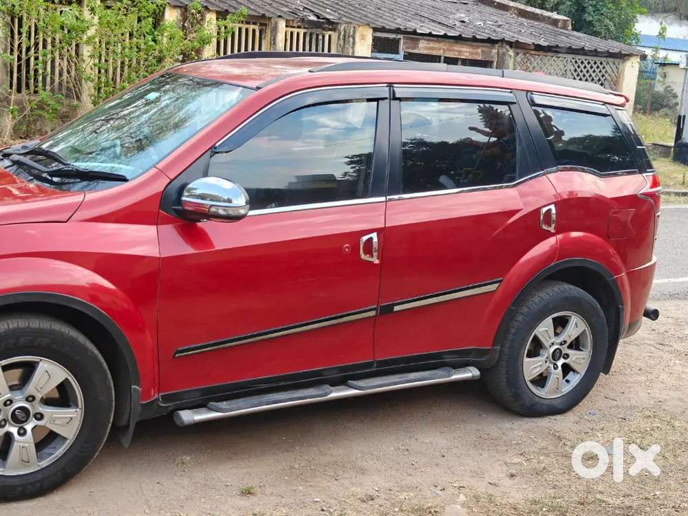 Mahindra Xuv500 W8  Model 2012 Colour Maroon