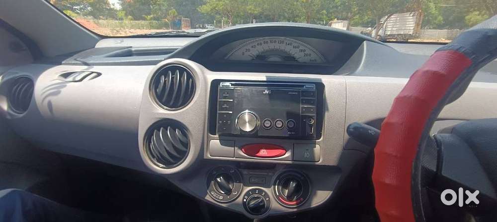 Toyota Etios 2010-2012 G, 2011, Petrol