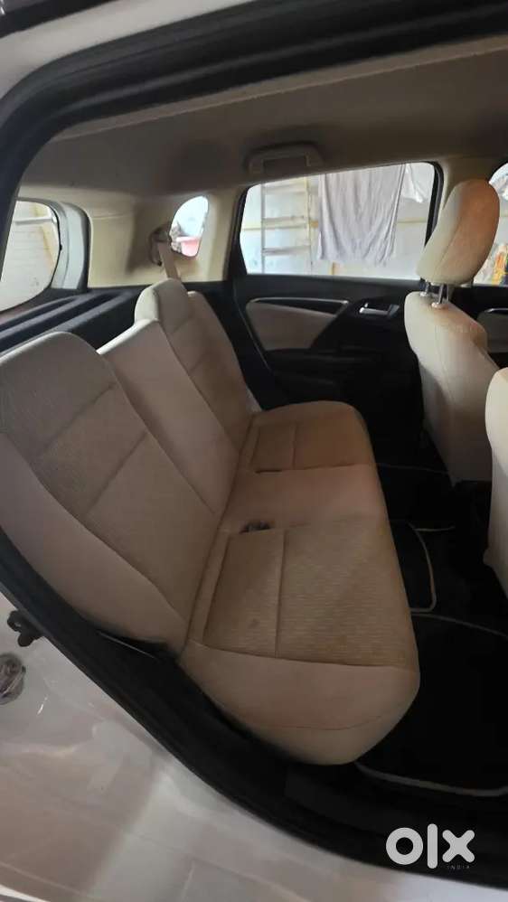 Selling My Well Maintained Honda Jazz(petrol Automatic)