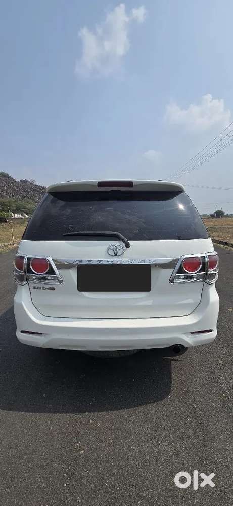 Toyota Fortuner 2015 Diesel 120000 Km Driven