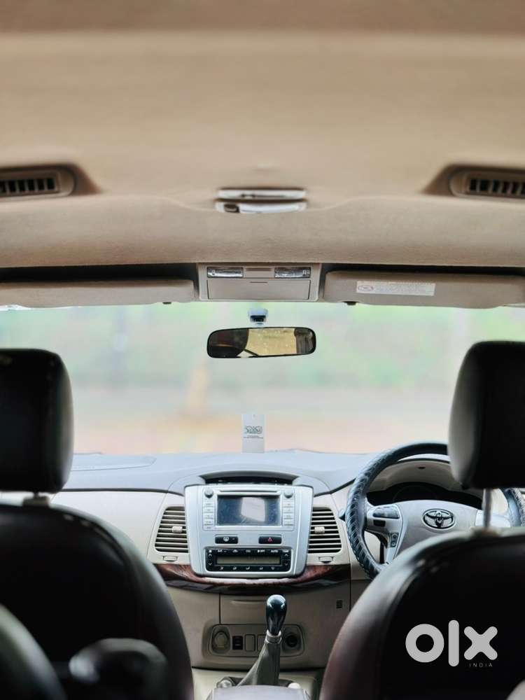 Toyota Innova 2013