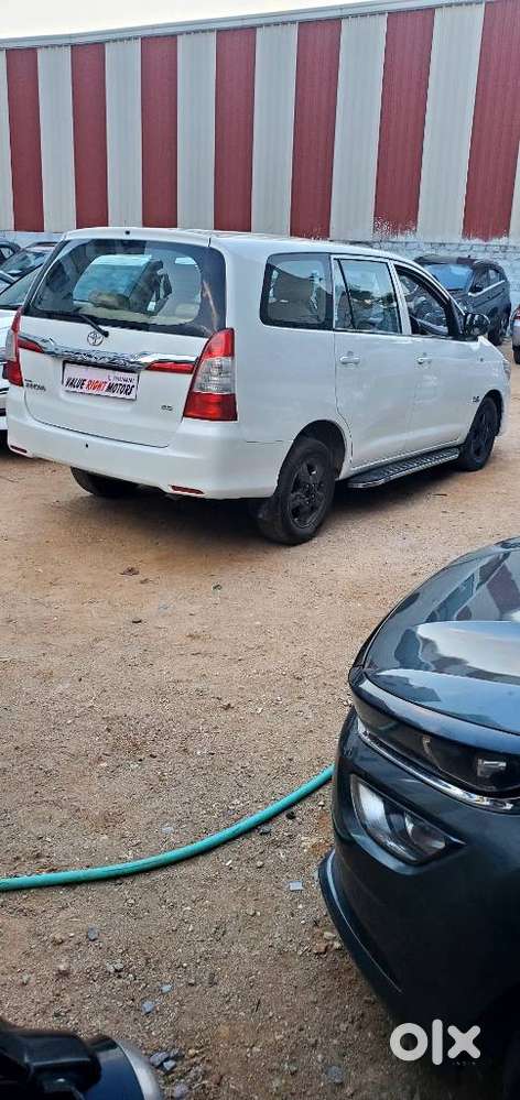 Toyota Innova 2004-2011 2.5 G4 Diesel 7-seater, 2010, Diesel
