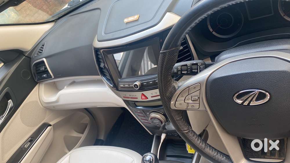 Mahindra Xuv300 2020 Petrol Well Maintained