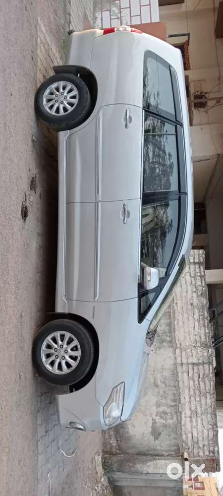 Toyota Innova 2012 Diesel 221000 Km Driven