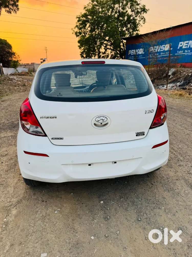 Hyundai I20 2013 Diesel 940000 Km Driven