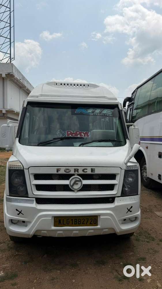 2011 Model 17 Seat Traveller