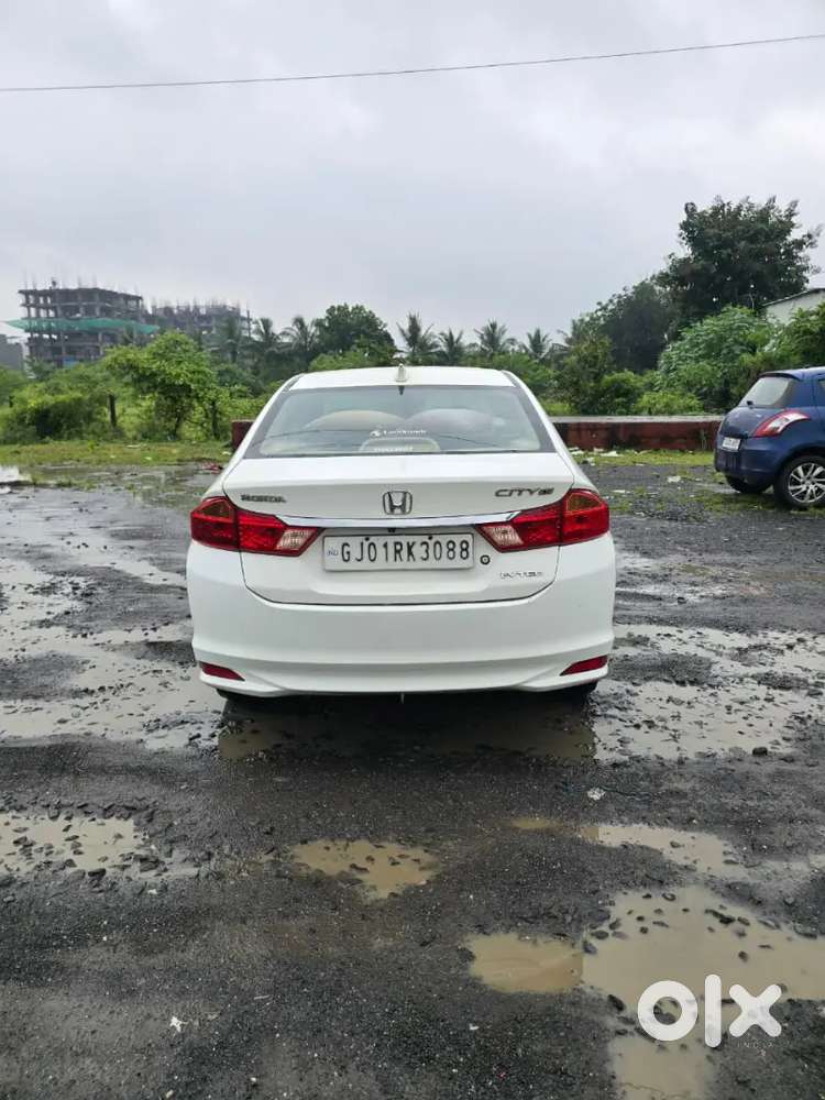 Honda City 1.5 V 2015