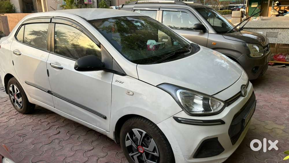 Hyundai Xcent Petrol 2015