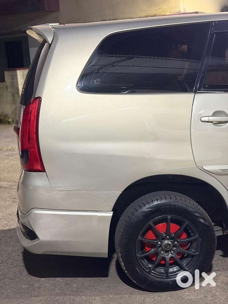 Toyota Innova 2012 Diesel Well Maintained