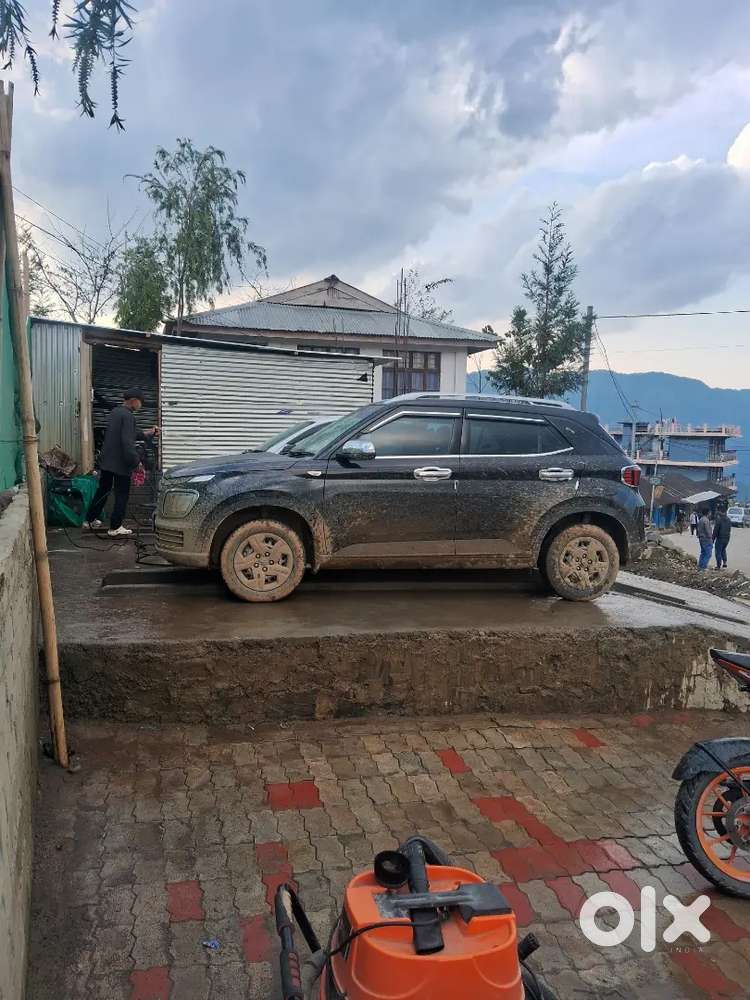 Hyundai Venue S(o)2025 Petrol Car