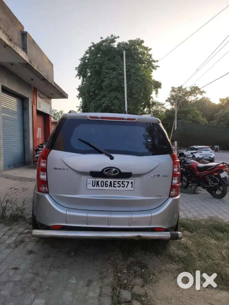 Mahindra Xuv500 2.2 W8 Awd 2015