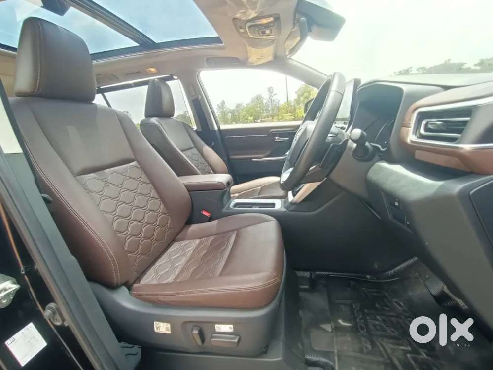 Toyota Innova Hycross 2.0 Zx (o) Hybrid 7 Str, 2024, Petrol