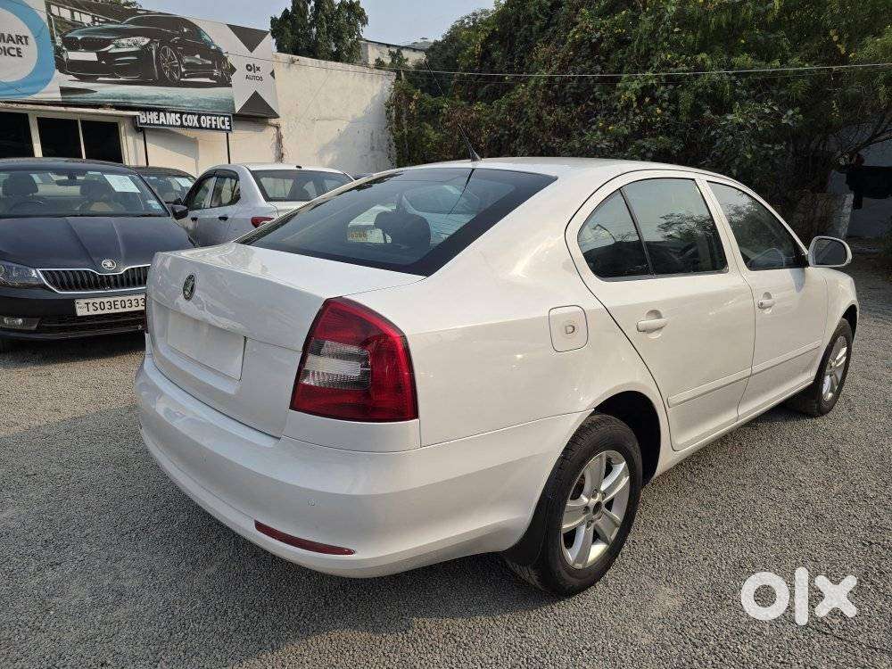 Skoda Laura 1.9 Tdi Mt Ambiente, 2009, Diesel