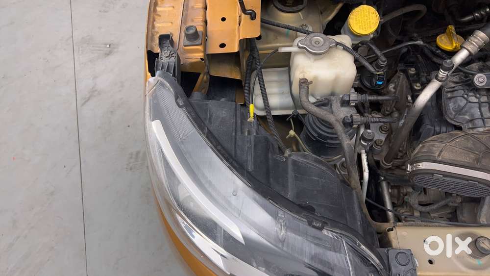 Renault Triber 1.0 Rxz Dual Tone, 2021, Petrol
