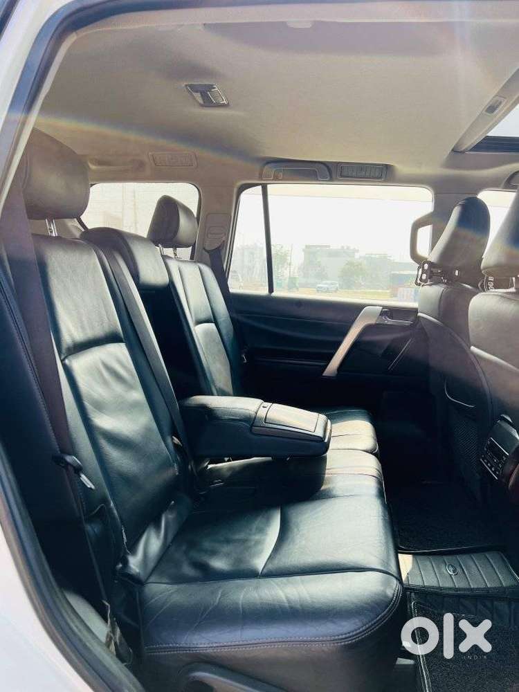 Toyota Land Cruiser Prado Vx L, 2015, Diesel