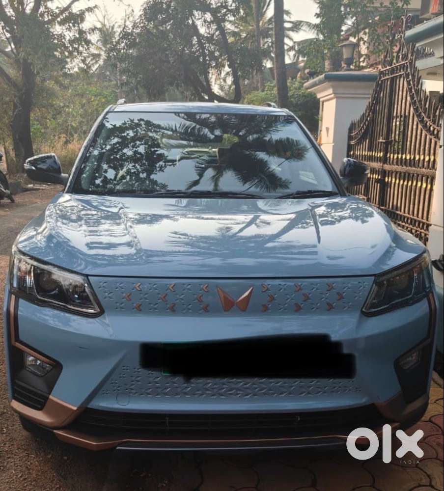 Mahendra Xu400 Electric