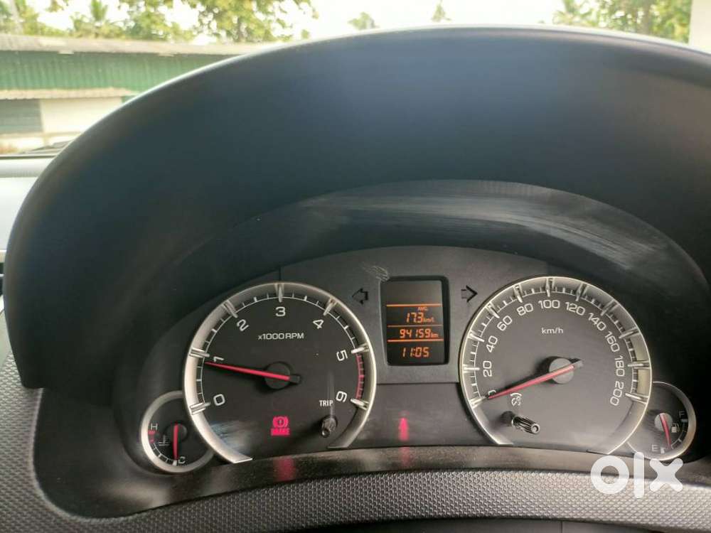 Maruti Suzuki Swift Dzire Vdi Bsiv, 2014, Diesel