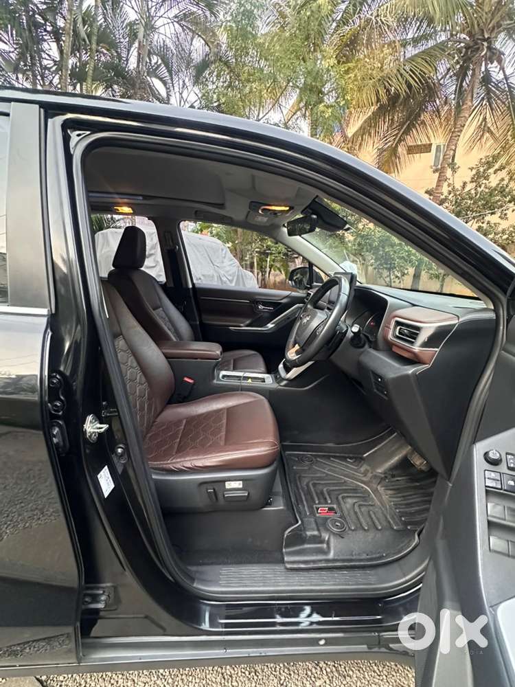 Toyota Innova Hycross 2023