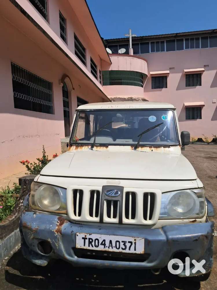 Mahindra Bolero Neo 2011
